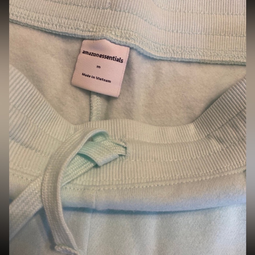 Amazon essentials joggers - Picture 2 of 3